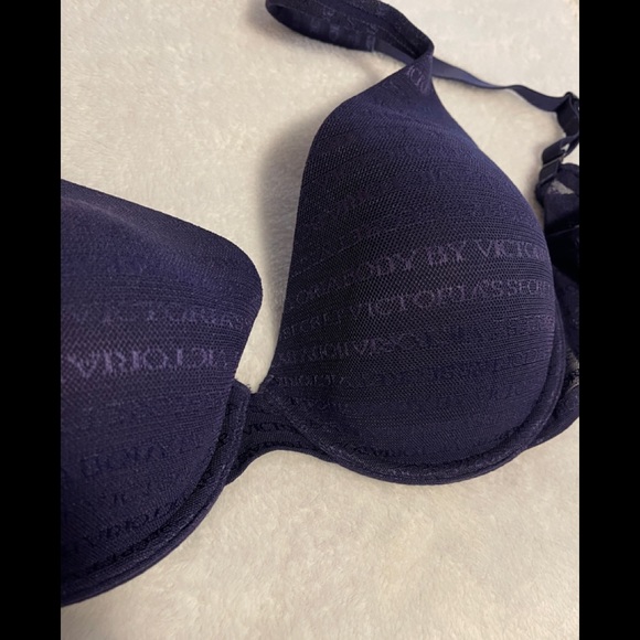 Victoria Secrets Bra - Picture 8 of 10